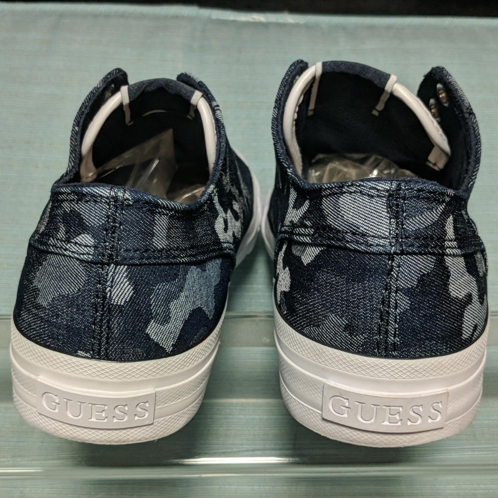 Guess GW Gelise Camo Sneakers Size 8 - Picture 6 of 9